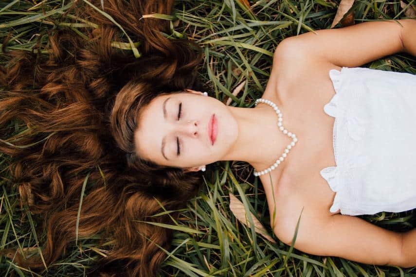 E:\A - MY PLR - PROD SITE\PLR PACKS IN PRGRS\FREEBIES-Giveaways\Tiff-Stress\50WaysRelaxREPORT\Images\girl-1081721_1280.jpg